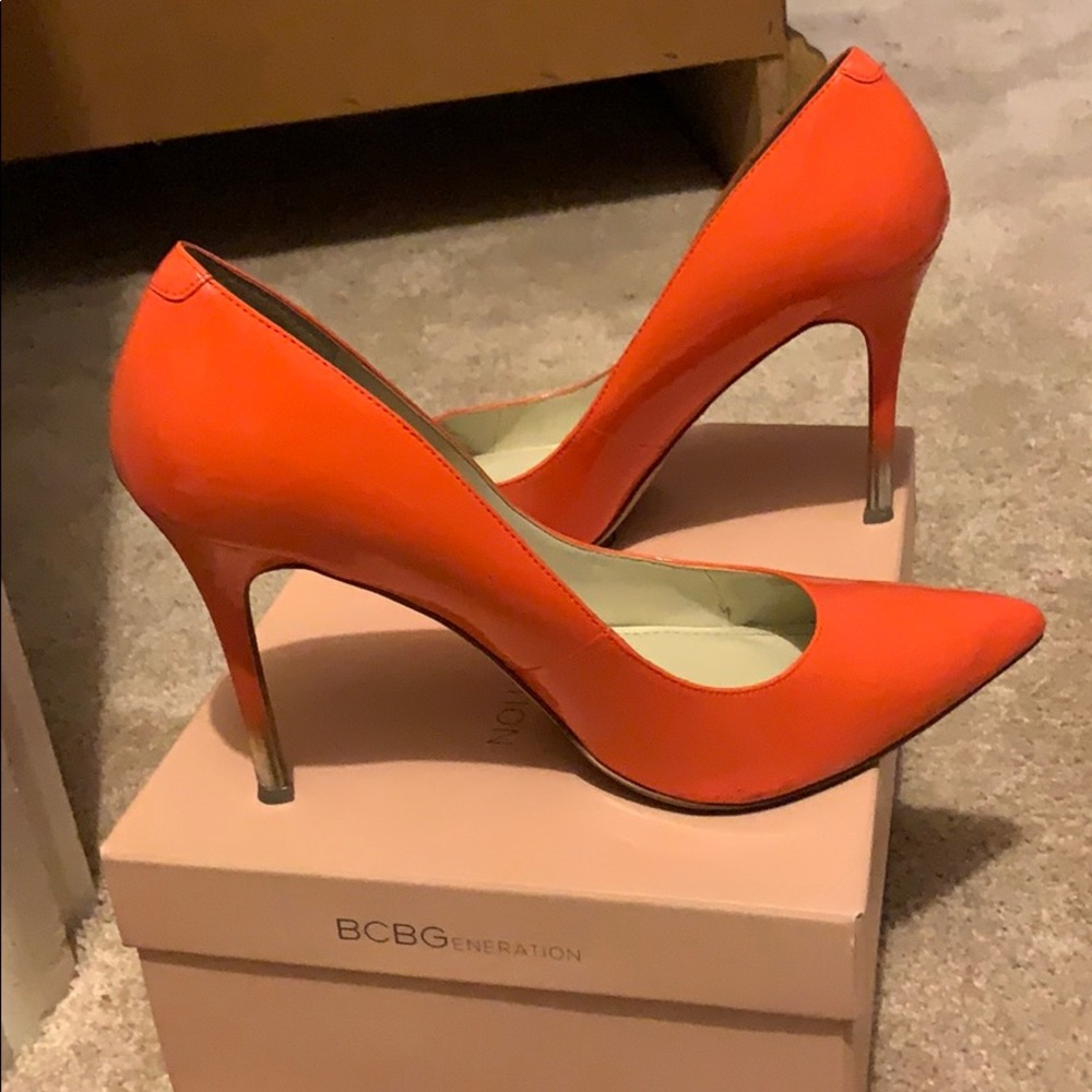 Size 9.5 Papaya Punch BCBG heels